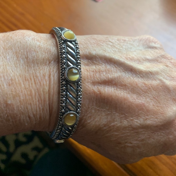 Bracelet - Picture 5 of 9